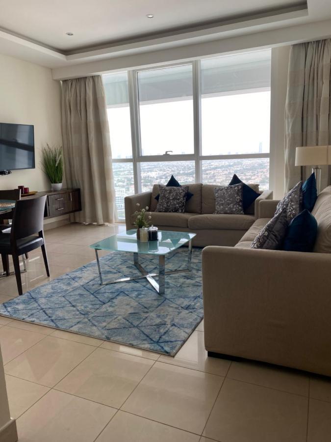 Songs Of The Lake By Lagom - Bonnington Apartment Jumeirah Lake Towers, ドバイ エクステリア 写真